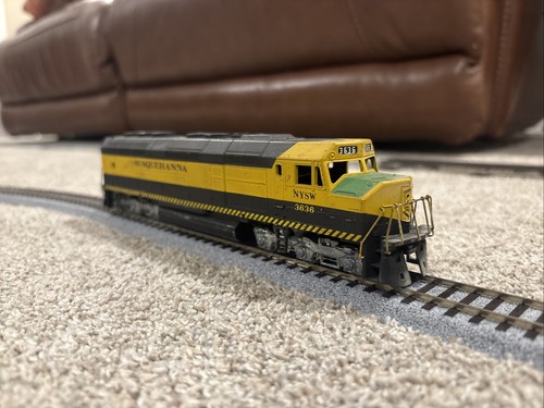 Ho Scale Athearn Blue Box Custom Susquehanna F45 #3636 | Zustand: Used