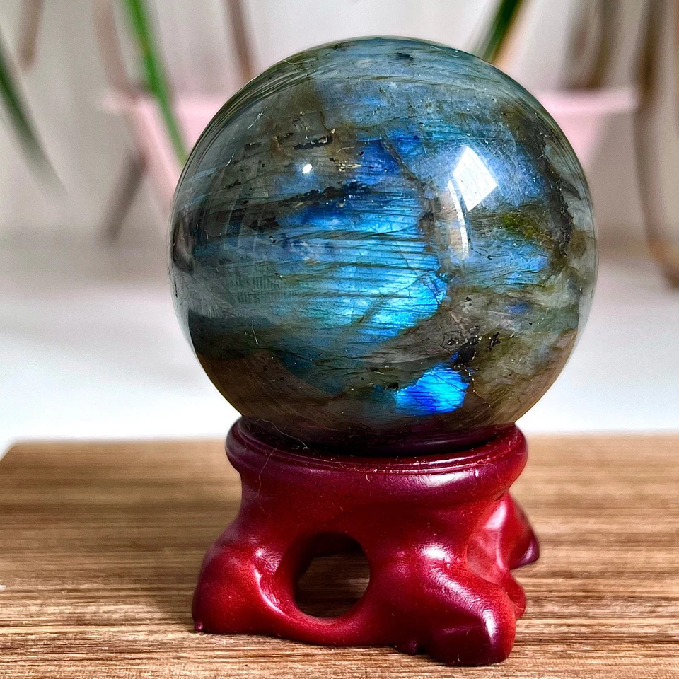 178G Natürliche längliche Steinkugel Madagaskar poliert Kristall Heilstein