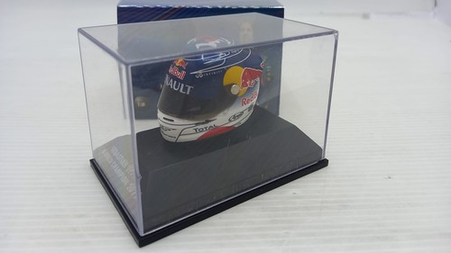MIN381110301 Minichamps casco helmet Arai S. Vettel 2011 1/8