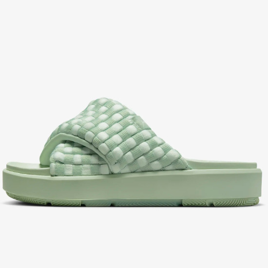 Женские шлепанцы Nike Jordan Sophia Slide Slippers зеленые (DO8863-300) Доставляются в ускоренном порядке