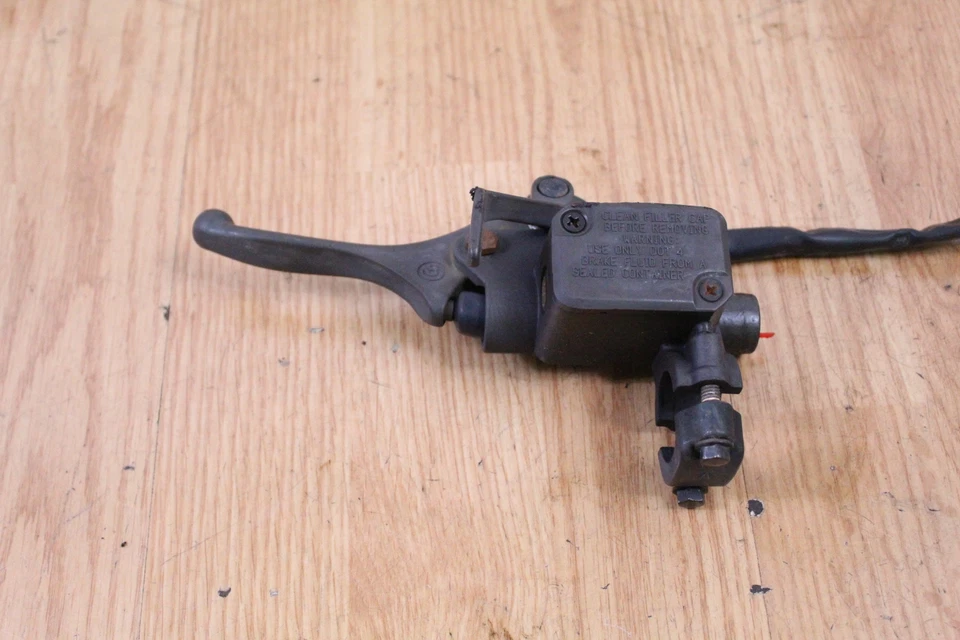 2005 SKI-DOO SUMMIT 1000 SDI Brake Master Cylinder - Image 2 of 4