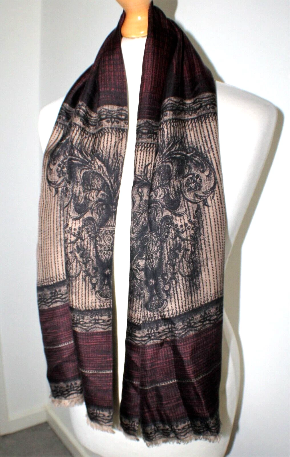 Grande écharpe originale années 1940 50 CHRISTIAN DIOR pure soie   époque Paris New York
