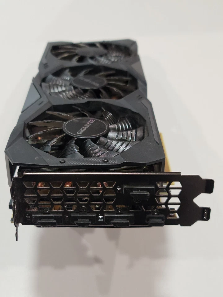 Gigabyte RTX 2080 GAMING OC 8GB GDDR6 HDMI/DP/USBC Graphics Card TESTED With Box - Image 4 of 4
