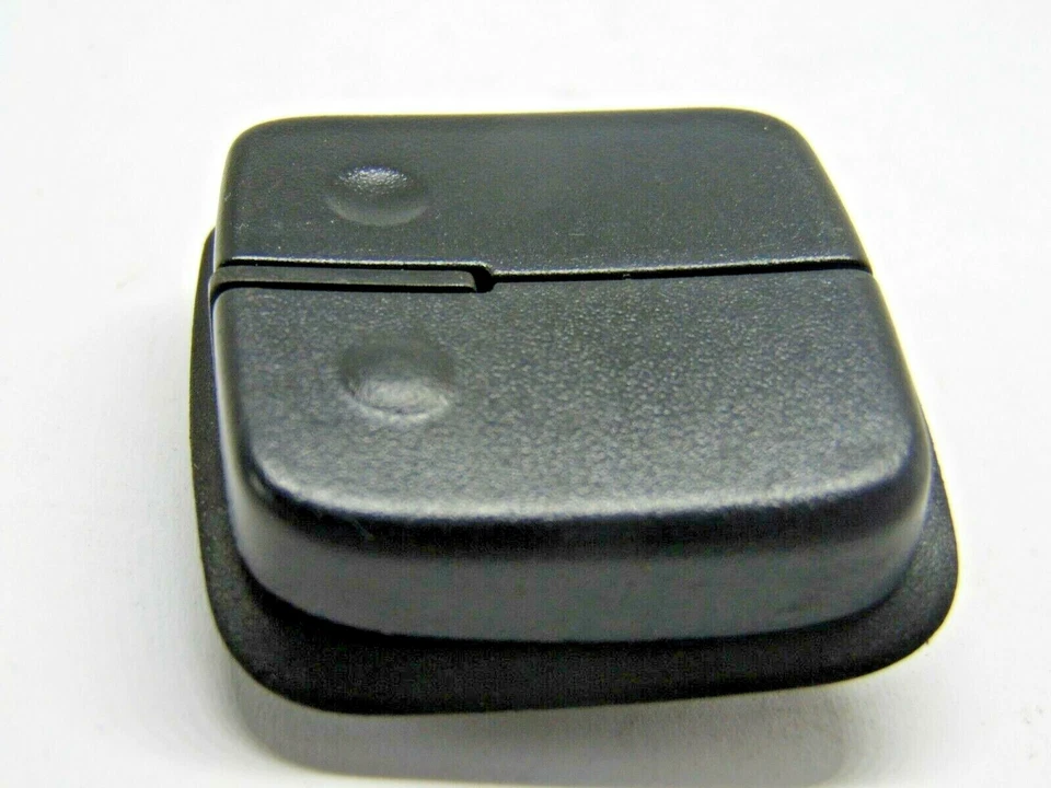 GM  Steering Wheel Stereo Radio Control Switch 23134240 LEFT SIDE NEW - Image 2 of 4