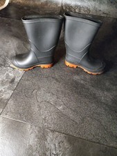 Black rubber rain boots toddler sz 5-6