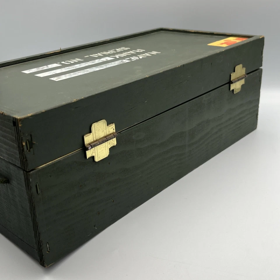 Armario de madera Hasbro G I Joe 1964 de colección con bandeja y algunos accesorios Foto 4 de 4