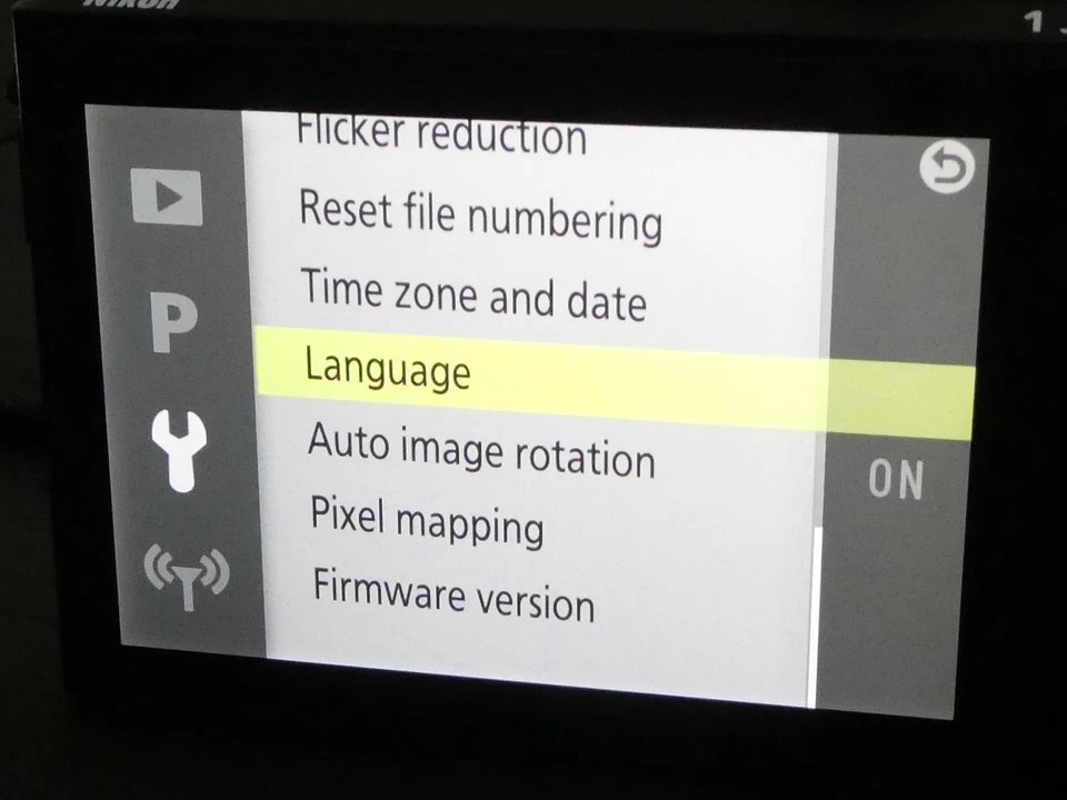 English OK MINT Nikon 1 J5 20.8MP Digital Camera Black VR PD 10-30mm Lens Kit - Image 4 of 4