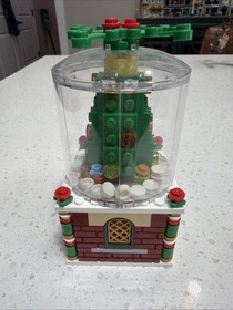 LEGO 40223 Santa Snow Globe Limited Edition Set Complete With Manual