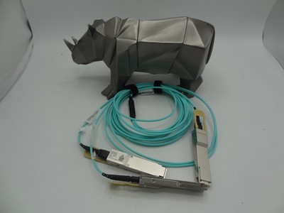 Mellanox MFS1S50-H003E 200Gb/s to 2x100Gb/s, QSFP56 to 2xQSFP56 LSZH 3m Active F