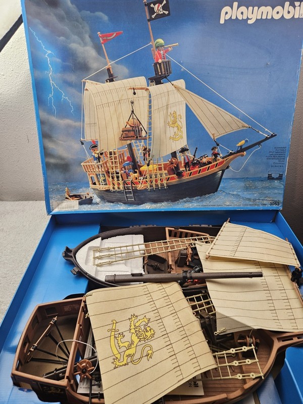 PLAYMOBIL SETS  PIRATES 3053 -3054- 3736- 3794  PIRATE SHIP PLUS ++  LOTS OF PCS