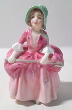 Royal Doulton Bo Peep HN1811 Figurine Pottery Excellent Condition