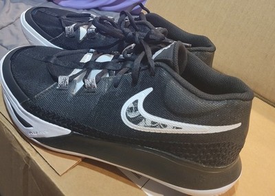 Nike Kyrie Flytrap Size 9