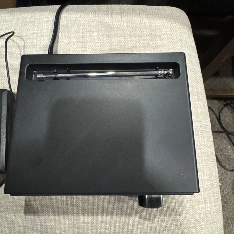 RADIO SHACK FM Wireless Microphone System 32-1221B **Please read description** - Image 3 of 4