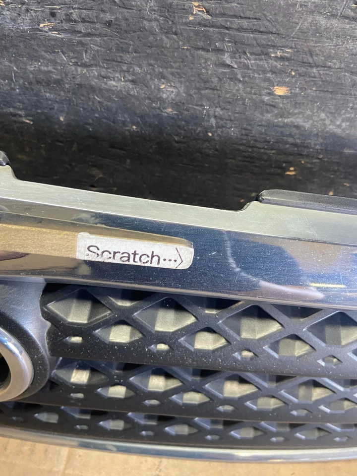 Parrilla superior delantera Toyota Matrix 2004 a 2008 OEM R7393 DG Foto 4 de 4