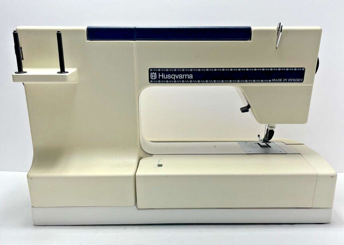 Husqvarna Viking Model 950 sewing Machine For Parts or Not Working