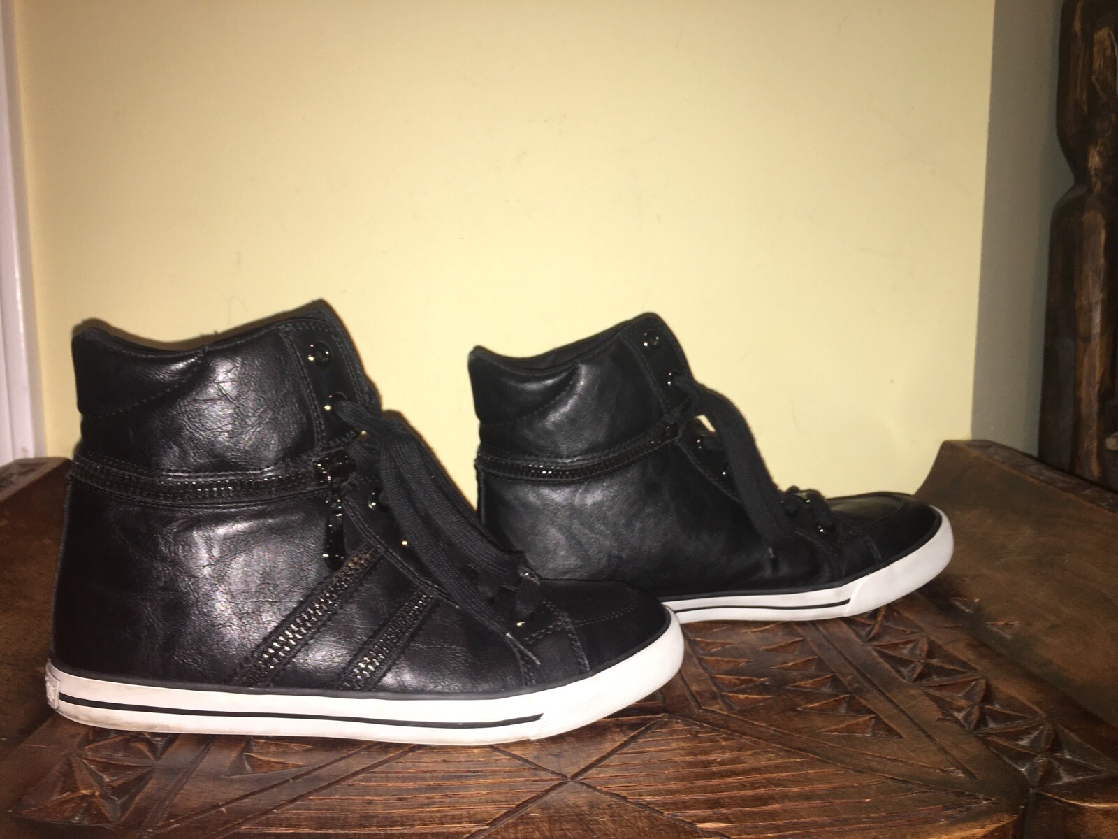 guess black sneakers