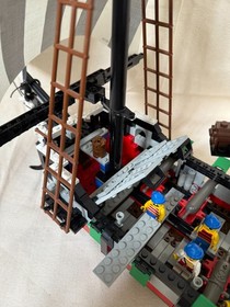 Lego 6286 Skull's Eye Schooner 100% Complete