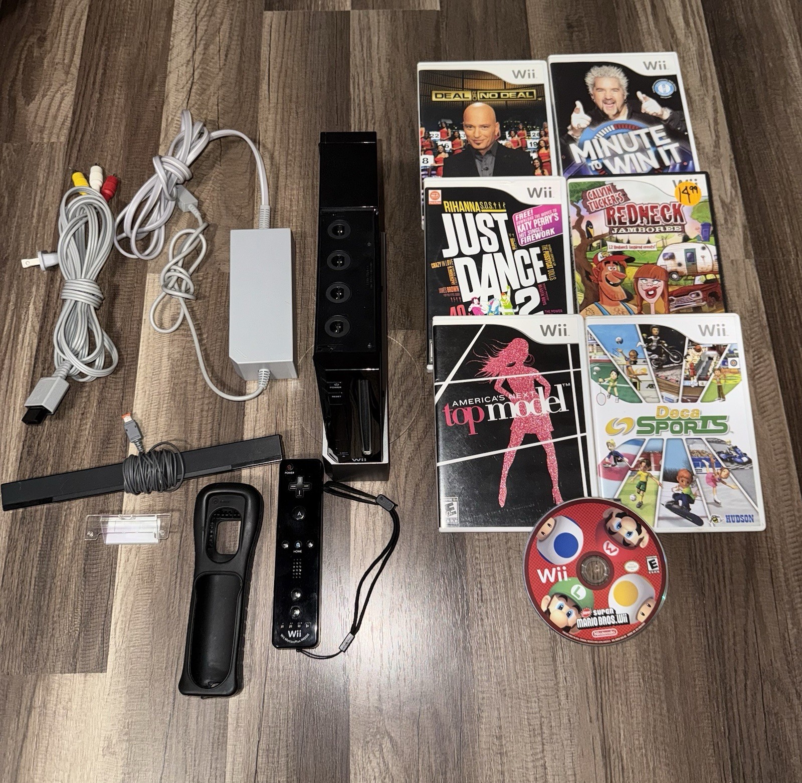 Nintendo Wii RVL-001 Black Console W/ 7 Games, OEM Cables, 1 Wii motion Control