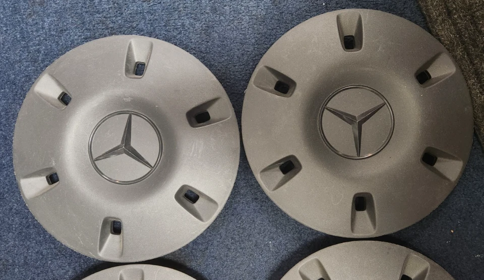 Mercedes-Benz Sprinter 2500 A9064010025 2010-2016 Foto 3 de 4