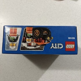 LEGO City STUNT TRUCK 60146 Xtreme Monster Racing 4x4 Driver SEALED