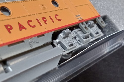 Juego de 2 locomotoras Union Pacific #1468 + 1468B Kato calibre N 106-0423A/B EMB F7 A/B - Imagen 13 de 14