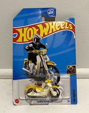Hot Wheels HW MOTO Honda Super Cub 1:64 Diecast Motorcycle White/Yellow 2021