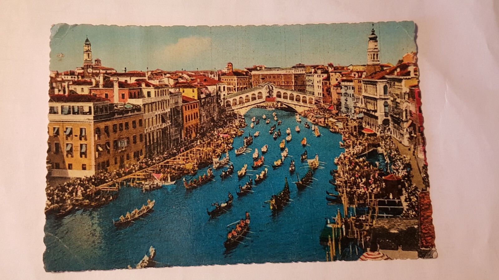 Foto 1 di 2