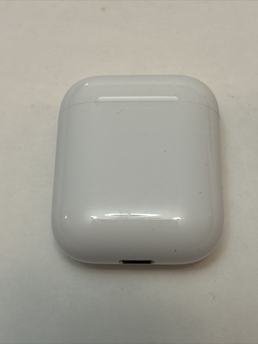 APPLE AIRPODS CHARGING CASE ONLY. MODEL A 1602. APPLE APPLE AIRPODS CHARGING CASE ONLY. MODEL A 1602. APPLE