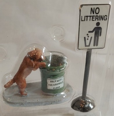 Lemax ''No Littering'' #14364 NIP (set of 2) 2011