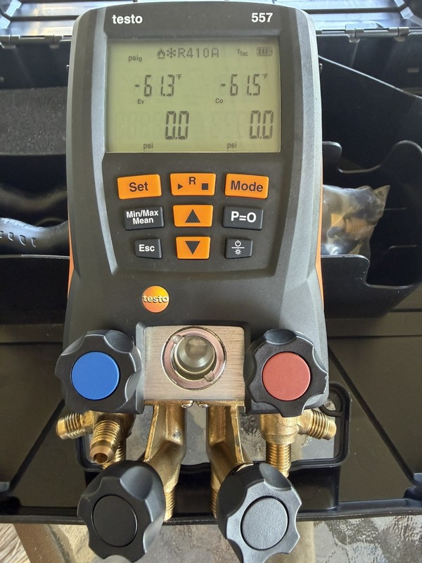 TESTO 557 Kit / 4 Port Smart Digital Manifold 