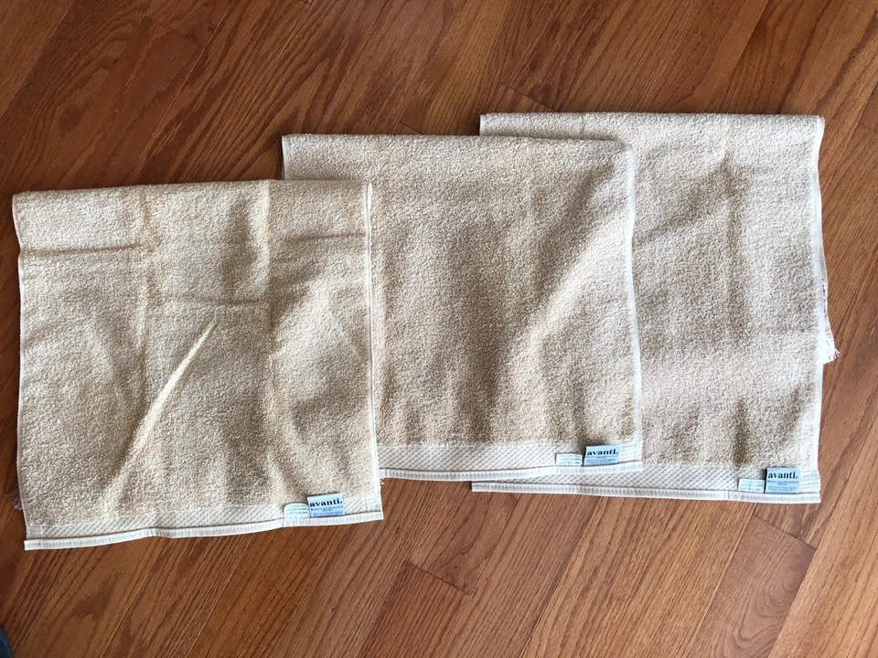 (3) Toallas de mano para invitados Avanti decorativas adornadas con borla dorada con cordón Foto 3 de 4