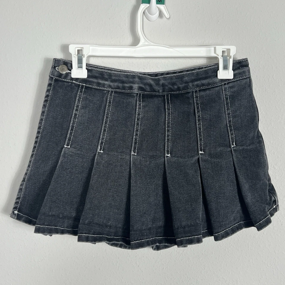 John Galt Brandy Melville Y2K Falda Skort Negra Plisada Mini Denim Gótico Punk Pequeña Foto 2 de 4
