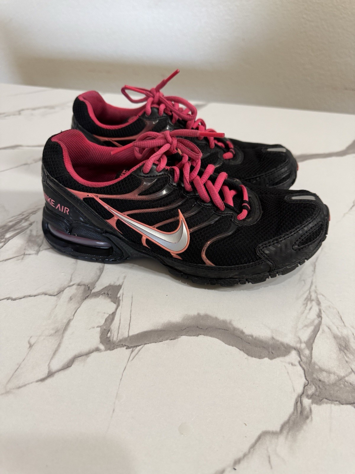 Nike Air running shoes black and pink WOMEN SIZE 7.5