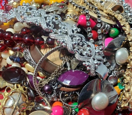 3 Lbs. Vintage to Modern Costume Jewelry Junk Tangled Estate Craft Lot (Lt # EE)