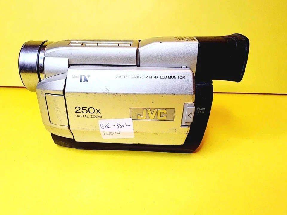 *100% UNTESTED* JVC GR-DVL100U DIGITAL VIDEO CAMERA CAMCORDER MINI DV 250x ZOOM - Image 4 of 4