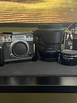 Fujifilm X-T4 Mirrorless Camera Body -Sigma 24-70mm f/2.8 DG OS