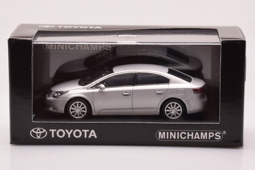 403166903 Toyota Avensis Sedan Silver Minichamps 1/43 - Picture 4 of 4