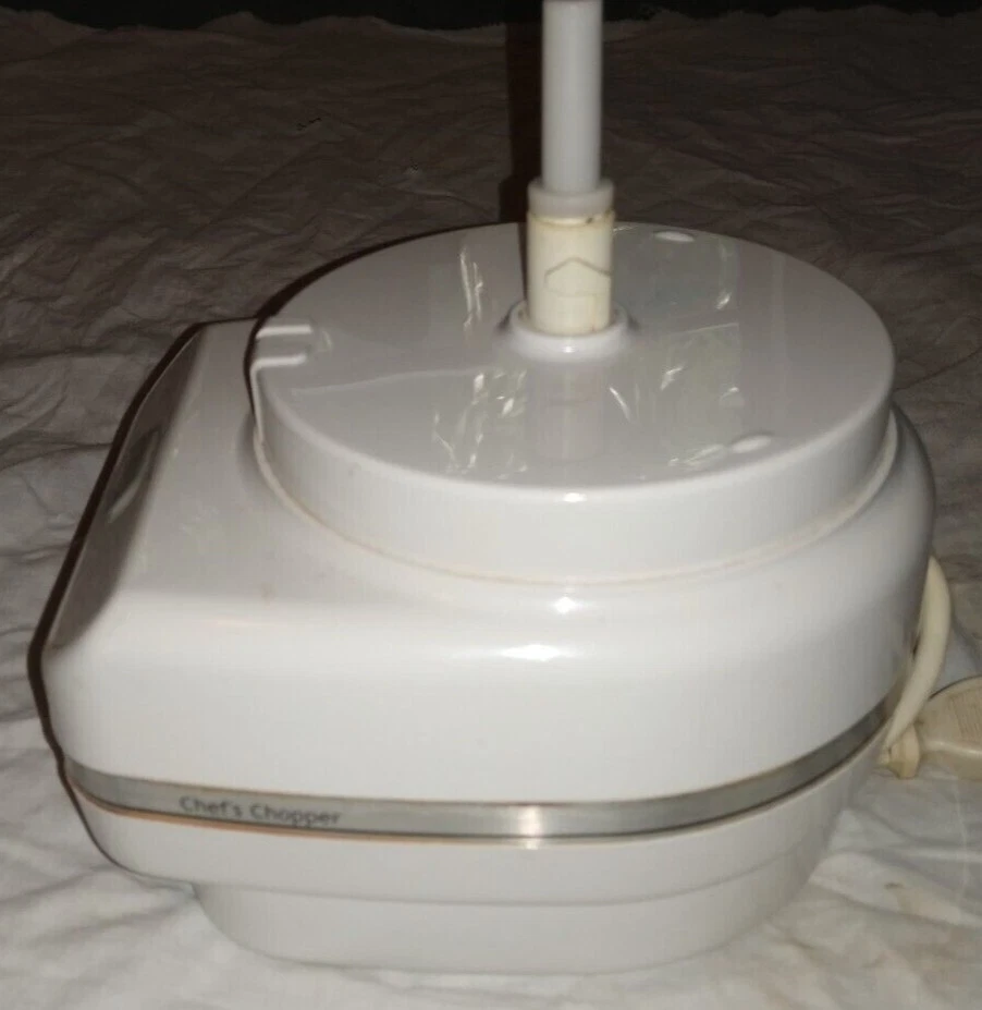  Food Processor Chef’s Chopper KFC3100 KitchenAid White Base Motor Only tested - Image 3 of 4
