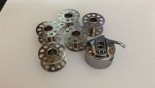 Spulenkapsel + 5 Spulen aus Metall für Singer Nähmaschinen Brilliance 6180, 6280