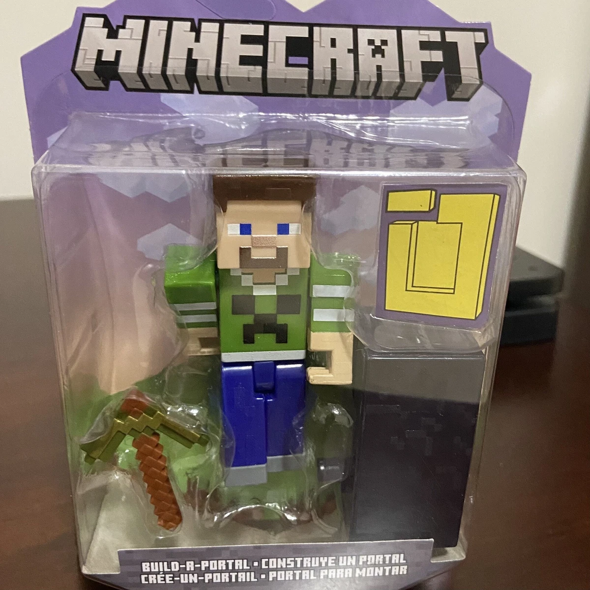 Mattel Minecraft Creeper Action Figure Set with Build-A-Portal, 3 Pieces 