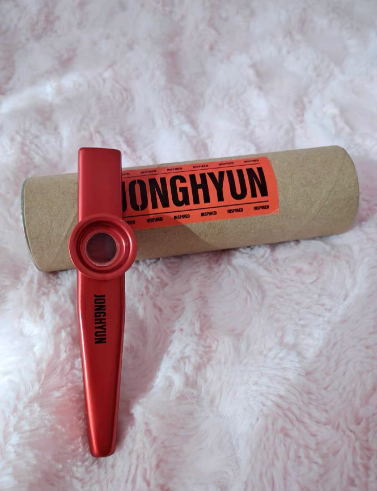 SHINeeジョンヒョンINSPIREDグッズ、カズー s-l1200.png