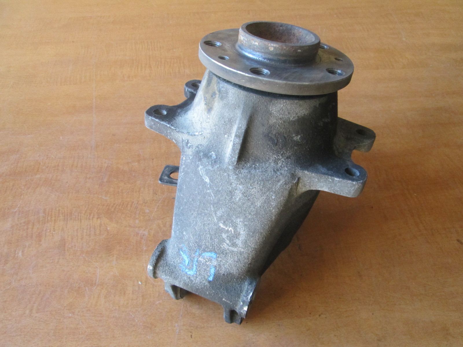 Ferrari Mondial 82 - LH Rear  Axle Hub Spindle Knuckle Wheel Bearing # 112446