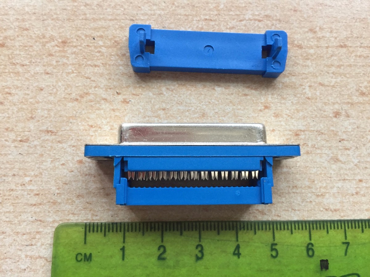 IDC D-Sub plug connector Female 25 way 2.84mm pitch with strain