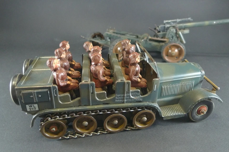 TIPPCO Allemagne. Tracteur semi-chenillé d'artillerie avec canon. Motorisé. - Photo 4/4