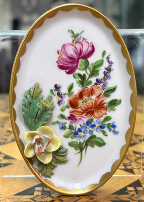Schöne seltene antike Dresdner ovale florale handbemalte Anstecknadel/Schmuckschale SU746