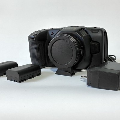 Blackmagic Design Pocket Cinema Camera 4K Camcorder - Black- (BUNDLE)
