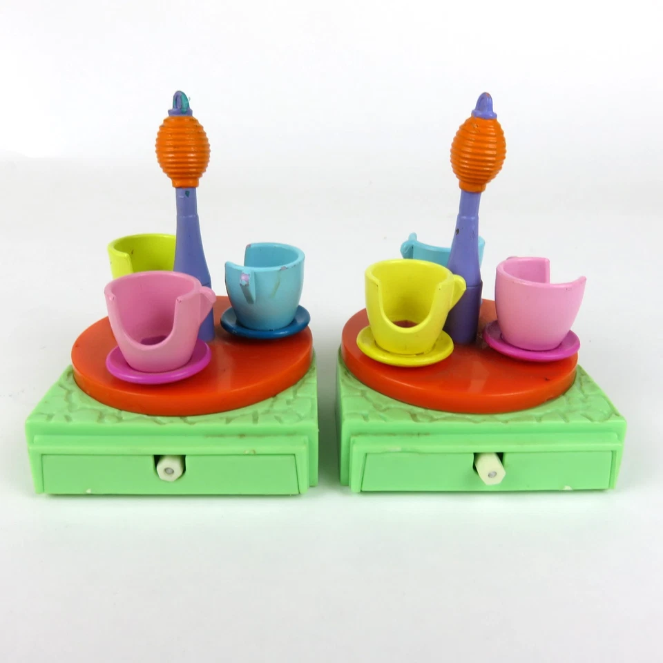 Lot Polly Pocket Disney Magic Kingdom Castle Playset Tea Cup Replacement Parts - Bild 3 von 4