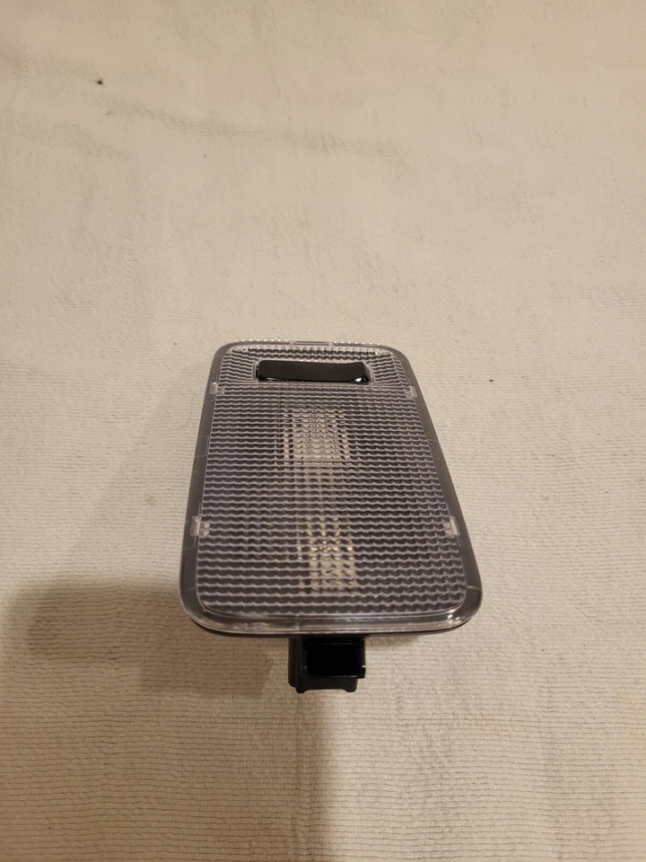 2016 - 2023 MAZDA CX-9 ЗАДНИЙ ВНУТРЕННИЙ БАГАЖНИК ГРУЗОВОЙ ОТСЕК ЛАМПА OEM G46M51440 - Изображение 3 из 4