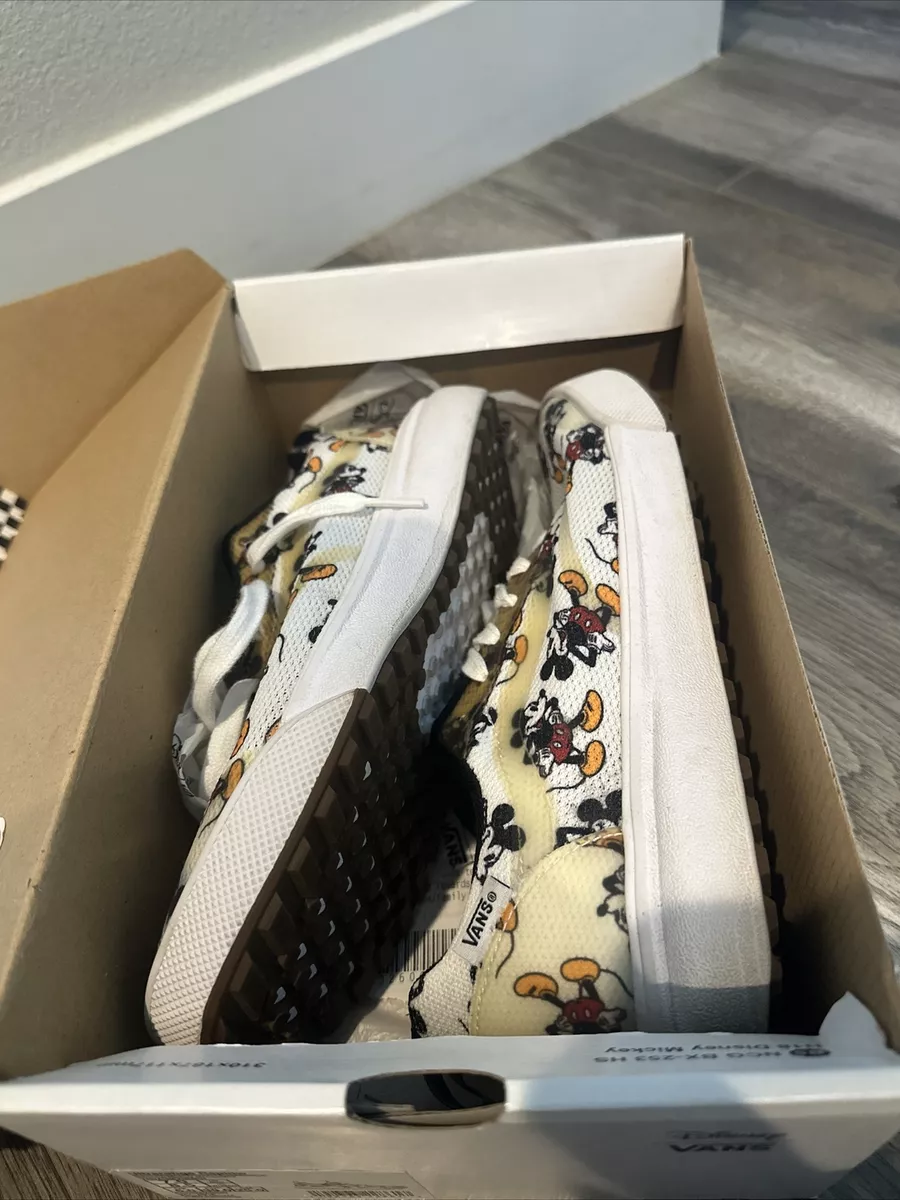 Vans ultrarange 2025 mickey mouse