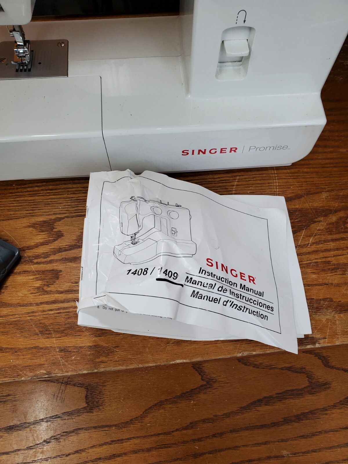 Singer Promise 1409 Electric Sewing Machine & Foot Pedal Controller eBay